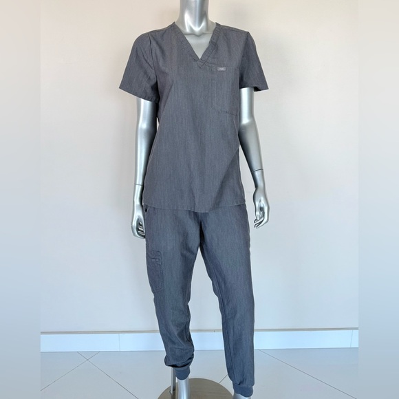 Figs Other - FIGS women grey women uniform size M